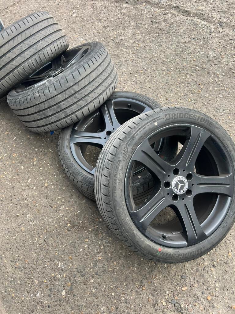 Jantes Mercedes et pneus été bridgestone, Enlèvement, Comme neuf