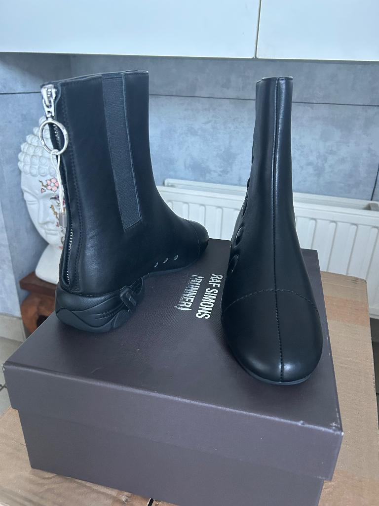 Raf Simons , maat 37, Zwart, Lage of Enkellaarzen, Nieuw, Ophalen of Verzenden
