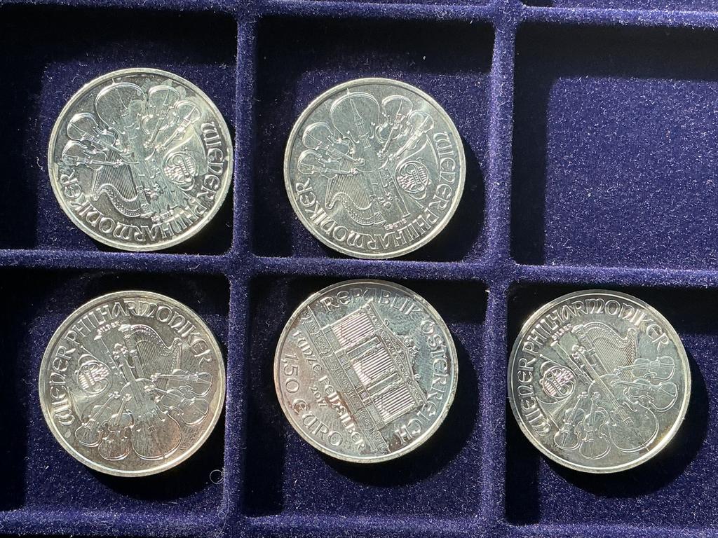 5x 1 oz Wiener Philharmoniker 4x 2013, 1x 2017, Timbres & Monnaies, Métaux nobles & Lingots, Argent, Enlèvement ou Envoi