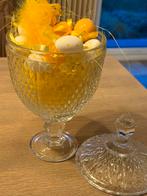 Prachtige uitgesneden glazen stolp met deksel, Huis en Inrichting, Ophalen, Nieuw