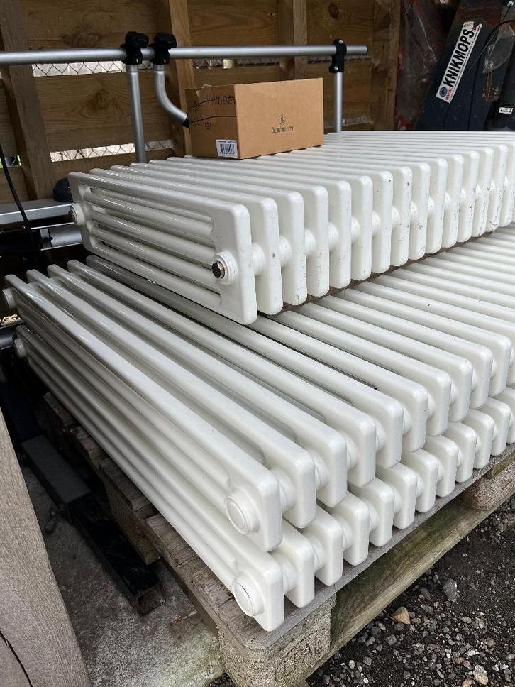 Radiatoren, Bricolage & Construction, Chauffage & Radiateurs, Comme neuf, Radiateur, 800 watts ou plus, 80 cm ou plus, 150 cm ou plus