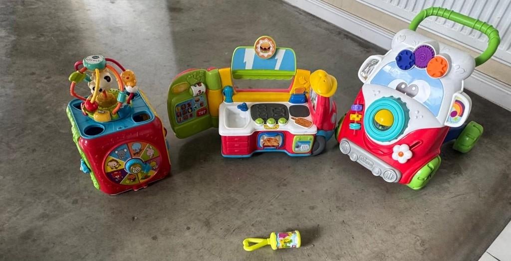 Peuter activiteitenkubus, keuken, rammelaar & loopwagen, Ophalen, Gebruikt, Ontdekken, Met geluid