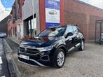 VW T-ROC 1.5 TSI LIFE AUTOMAAT 2022, Stof, 4 cilinders, Zwart, Bedrijf