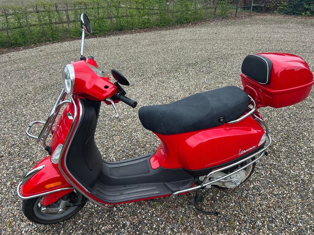 VESPA LX 50  4 takt Rood, Vélos & Vélomoteurs, Enlèvement, Comme neuf, Vespa
