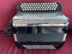Z.g.a.n. italiaanse Ballone Burini accordeon . 96 bas.DO3, Enlèvement ou Envoi, Comme neuf, Avec bretelles, Accordéon à boutons