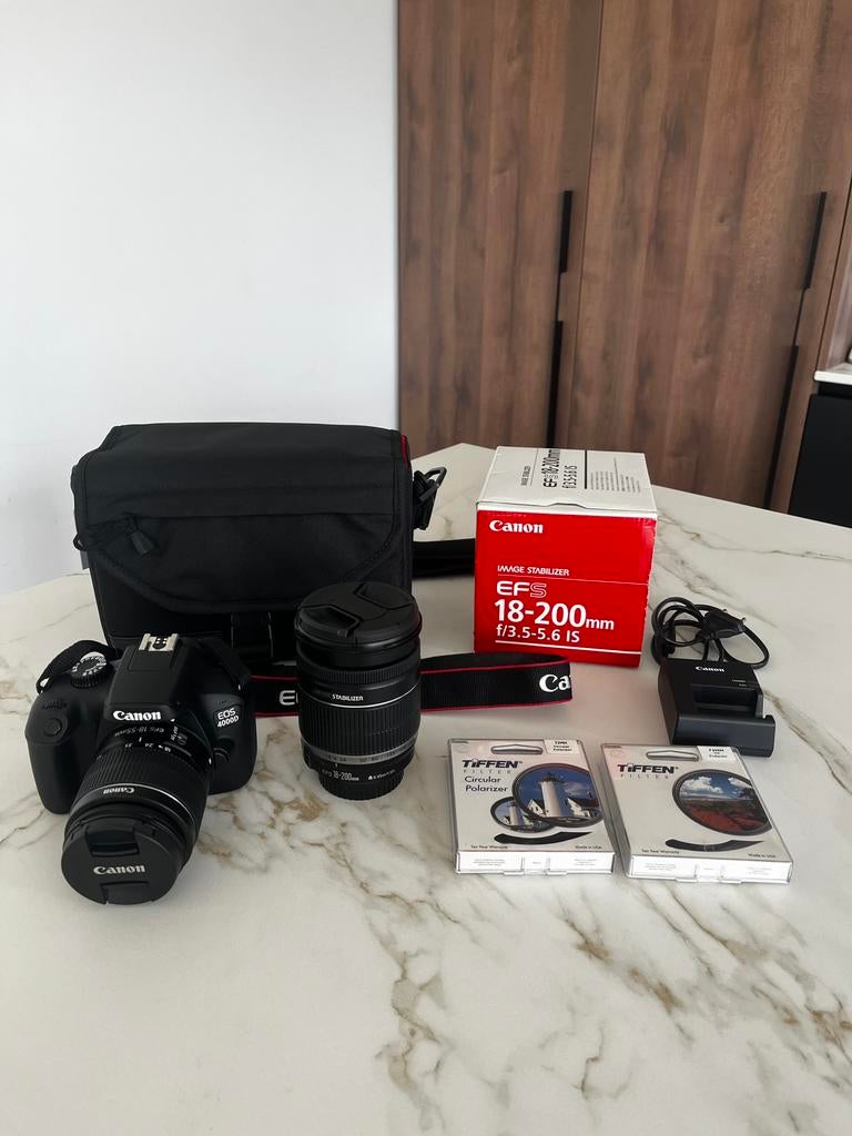 Canon EOS 4000D + 18-55mm lens + 18-200mm lens + filters, Audio, Tv en Foto, Fotocamera's Digitaal, Gebruikt, Spiegelreflex, Canon