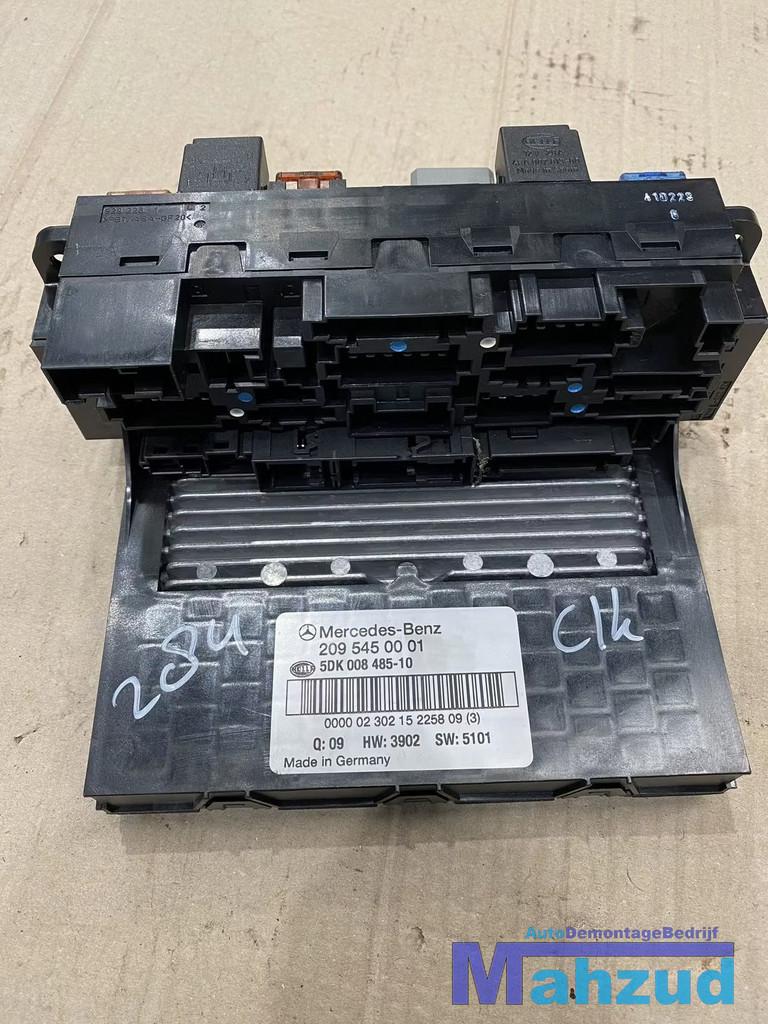 MERCEDES CLK W209 W203 C209 Zekeringkast 2095450001, Mercedes-Benz AG, Mercedes-Benz, Utilisé, Mercedesstrasse 120
70372  Stuttgart, DE