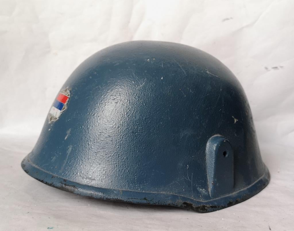 Casque Serbe Yougoslave en composite m89 Milicija, Enlèvement