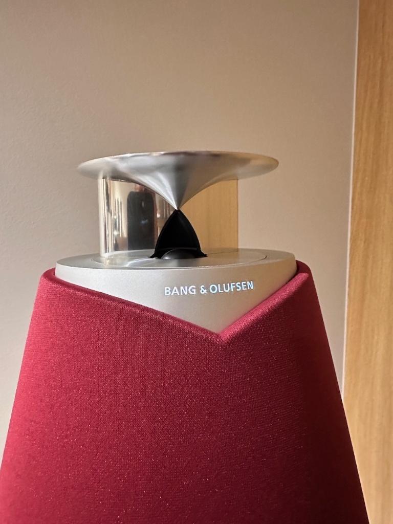 Bang & Olufsen Beolab 20 MK2 oplichtend logo "Rumba Red" B&O, Info@bang-olufsen.dk, Zo goed als nieuw, 120 watt of meer, Bang & Olufsen Alle 1 / DK-7600 Struer / Denmark