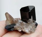 ROOKKWARTS en zwarte TOERMALIJN uit Erongo in NAMIBIE, Verzamelen, Ophalen of Verzenden, Mineraal