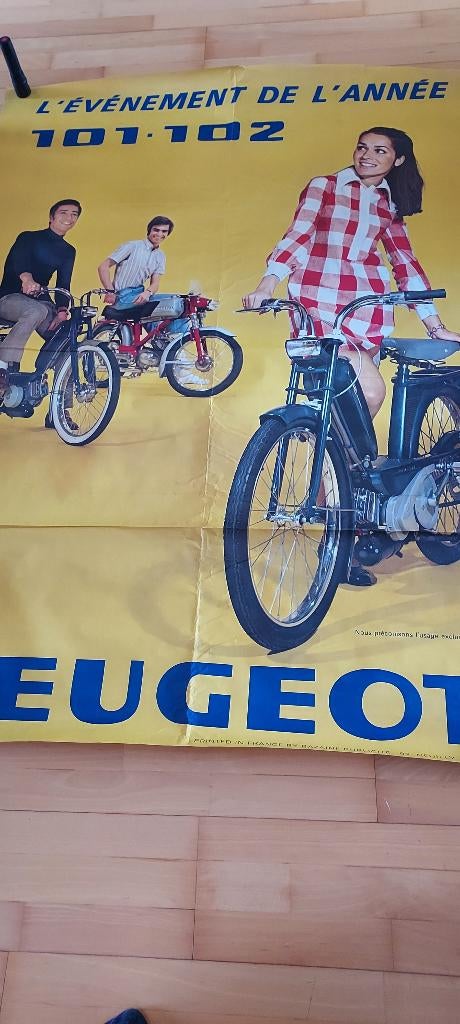 grote oude affiche van Peugeot brommers 101 en  102, Verzamelen, Ophalen of Verzenden, Gebruikt, Reclamebord