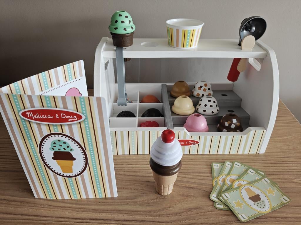 Melissa & Doug houten ijskraampje, Ophalen