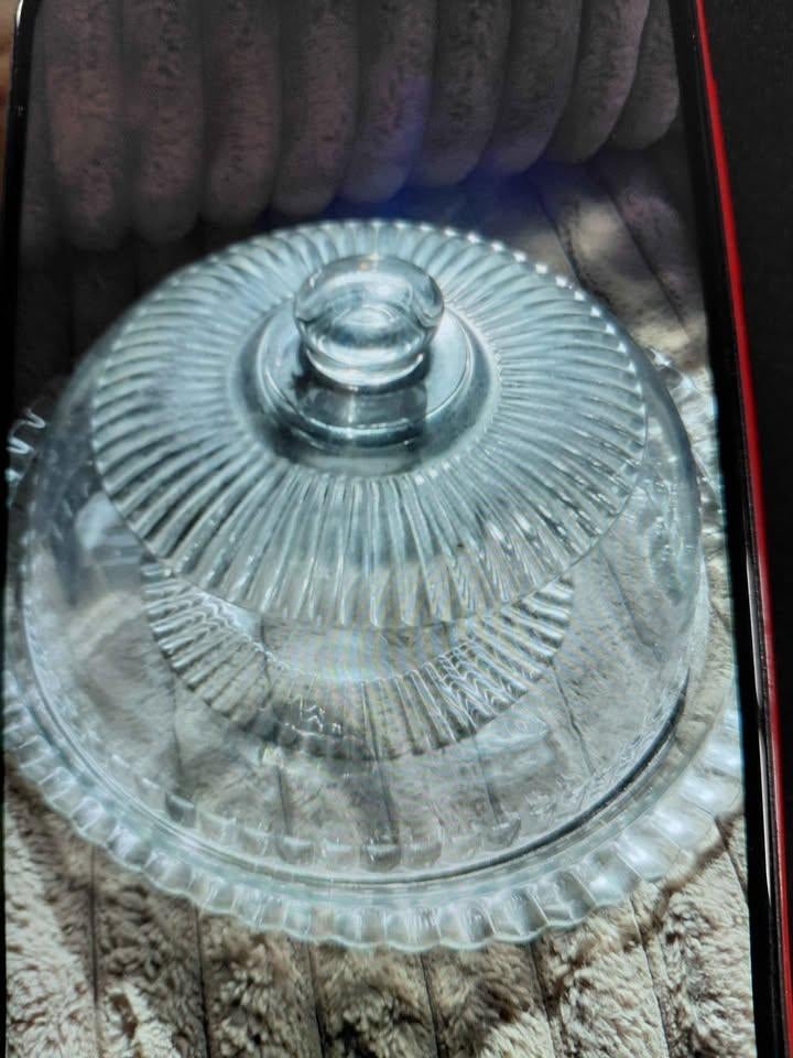 Une cloche sous verre, Enlèvement, Comme neuf