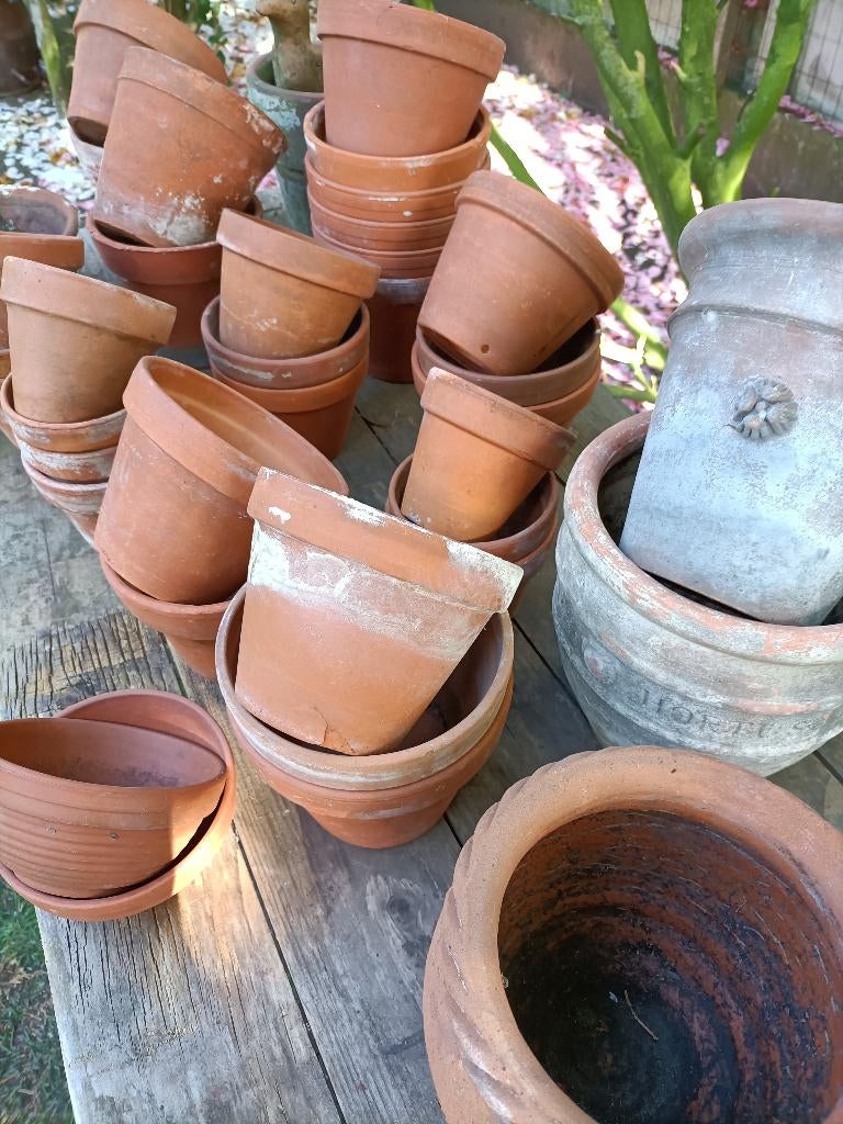 Oude bloempotten, Tuin en Terras, Bloempotten, Gebruikt, Steen, Balkon, Tuin, Minder dan 40 cm, Ophalen