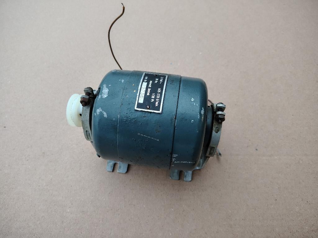 Aandrijf Motor/ Mechaniek Bergmann D80 (1956) jukebox, Envoi