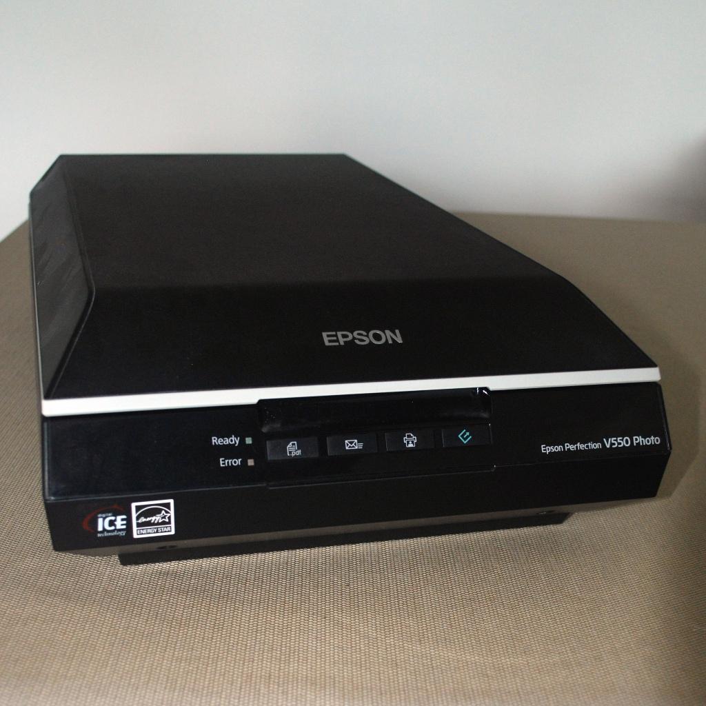 Epson Perfection V550 Photo, Computers en Software, Scanners, Zo goed als nieuw, Fotoscanner, MacOS, Windows, Linux, Ophalen