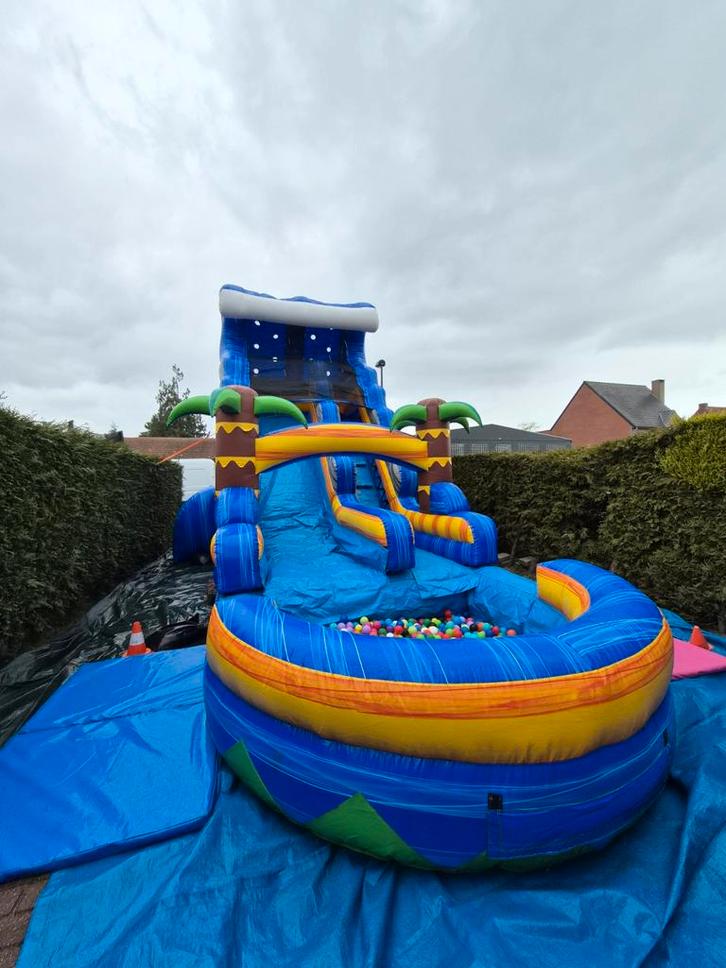 Beachslide tropical waterspringkasteel of met ballenbad, Hobby en Vrije tijd, Feestartikelen | Verhuur, Ophalen of Verzenden