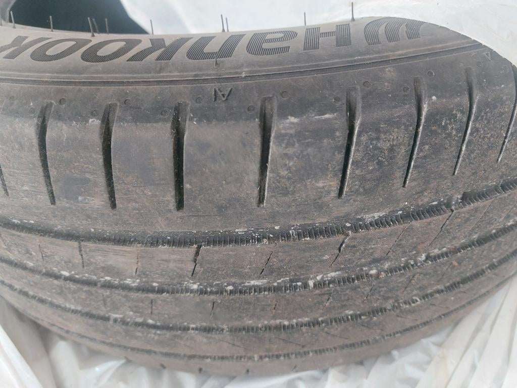 Lot de 2 pneus été: HANKOOK Ventus 225/50/R17, 85 €, Enlèvement