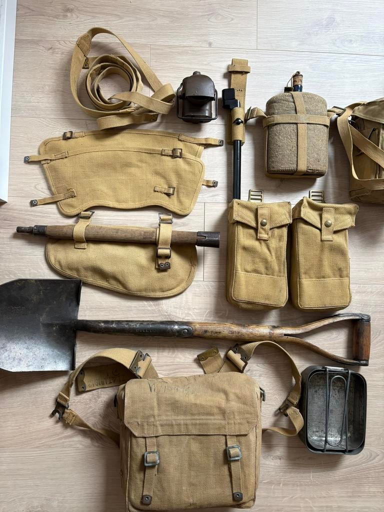 Te Koop: Originele Candese uitrusting Canadees, Collections, Objets militaires | Seconde Guerre mondiale, Armée de terre, Enlèvement ou Envoi