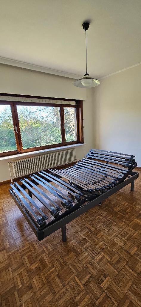 Elektrische lattenbodem op poten, Ophalen, Verstelbaar, Eenpersoons, Electrisch verstelbaar