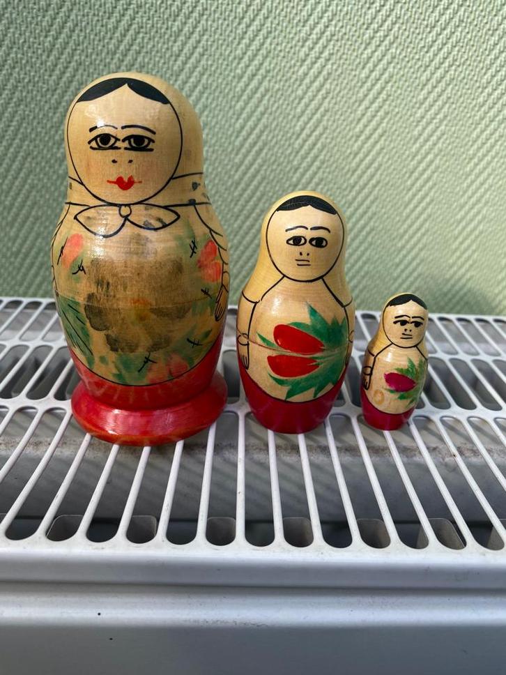 Traditionele 3 delige Russische Matroesjka  poppen, Verzamelen, Beelden en Beeldjes, Gebruikt, Overige typen, Verzenden