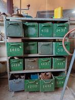 Vintage industriële look opbergrek herkomst Belgisch leger, Ophalen, Gebruikt