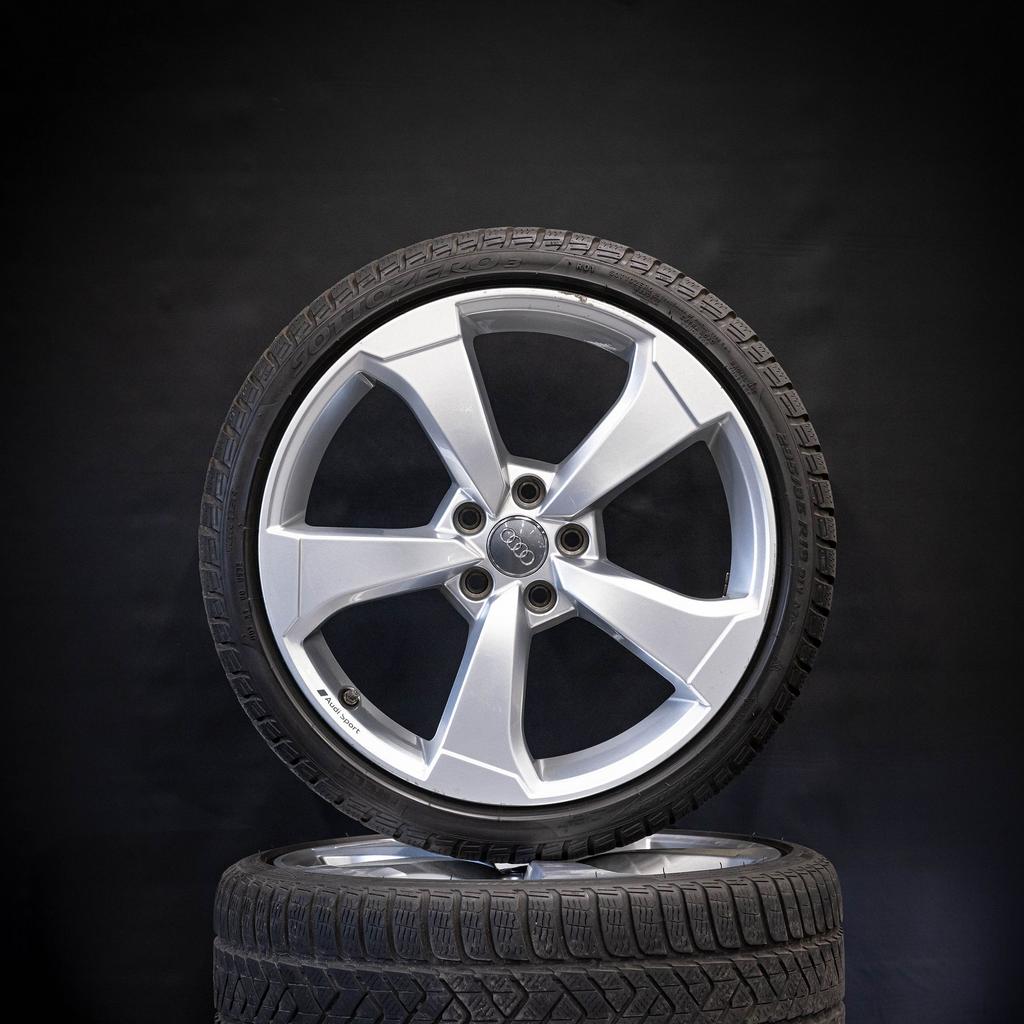 19 inch velgen Audi RS3 origineel winterbanden 235/35/19 Pir, Autos : Pièces & Accessoires, Pneus & Jantes, Pneus et Jantes, Pneus hiver