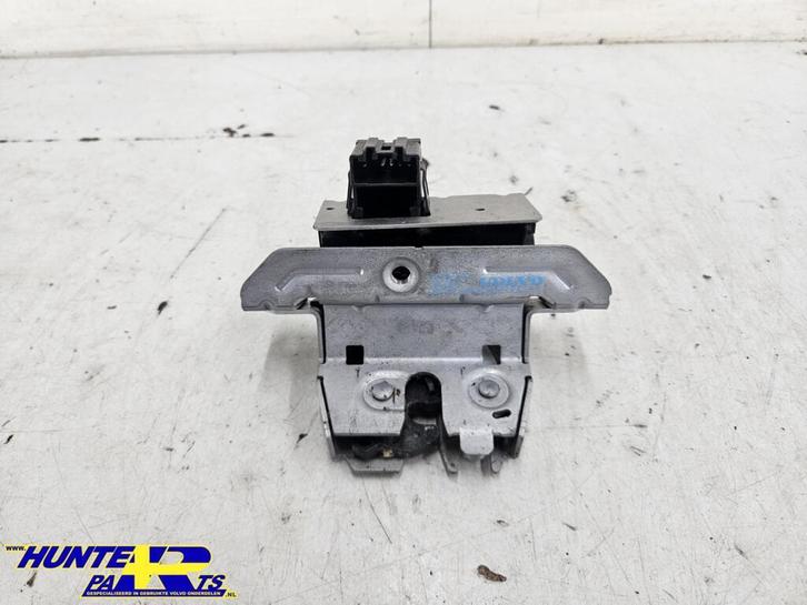 Achterklep slotmechanisme Volvo V70 III ('07-'17) 31333541, Auto-onderdelen, Klein materiaal, Volvo, Gebruikt, Ophalen of Verzenden