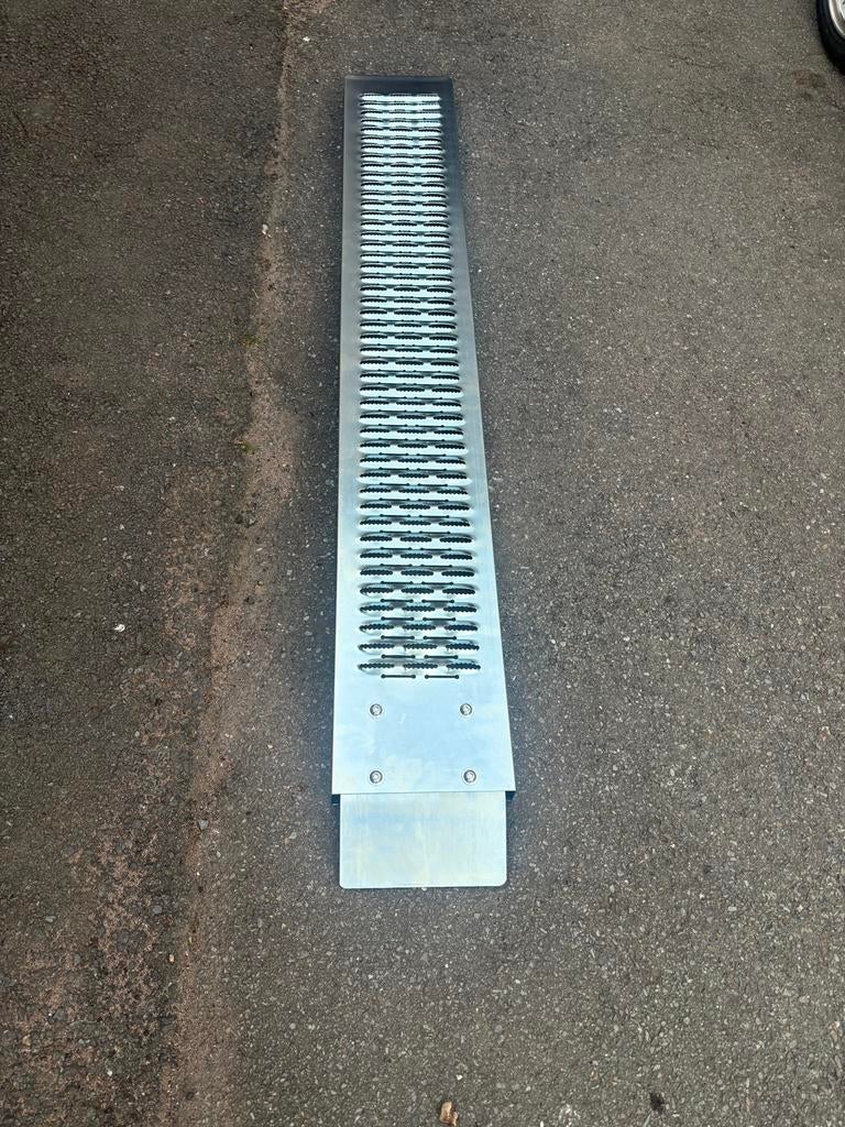 Rampe moto, Enlèvement, Comme neuf