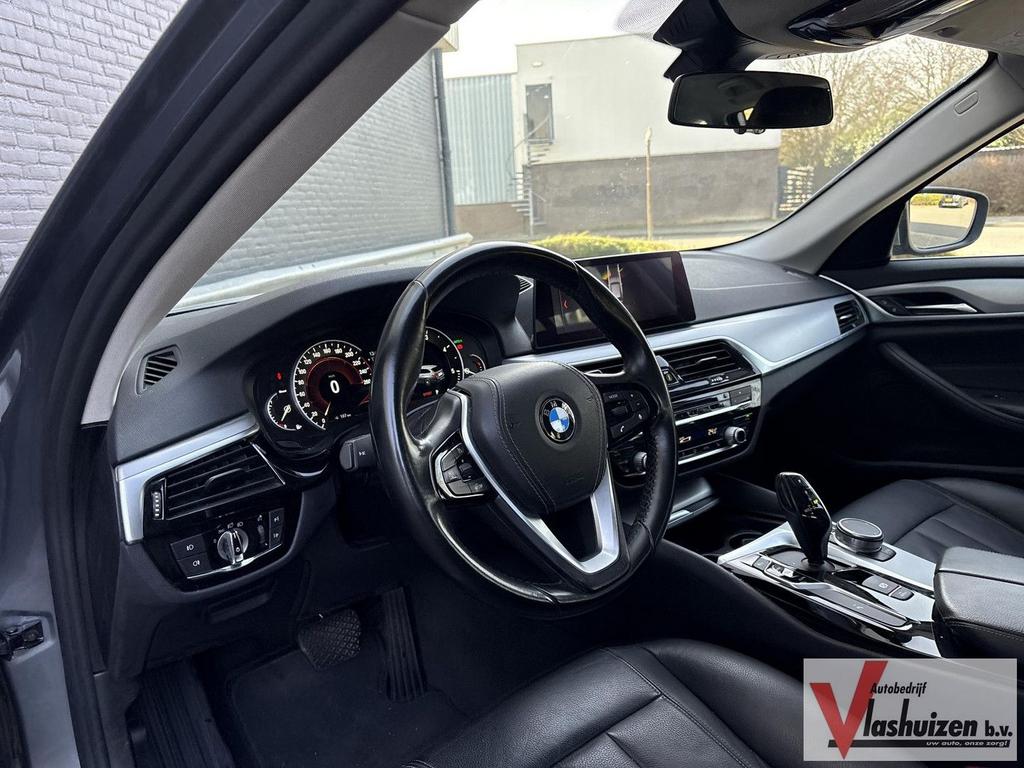 BMW 518 5-serie Touring 518d Corporate High Executive | € 12, Auto's, BMW, Automaat, Zwart, Bedrijf, Zilver of Grijs