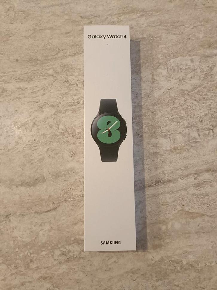 NOOIT GEOPEND Samsung Galaxy Watch 4 40mm, Handtassen en Accessoires, Smartwatches, Nieuw, Android, Zwart, Ophalen of Verzenden