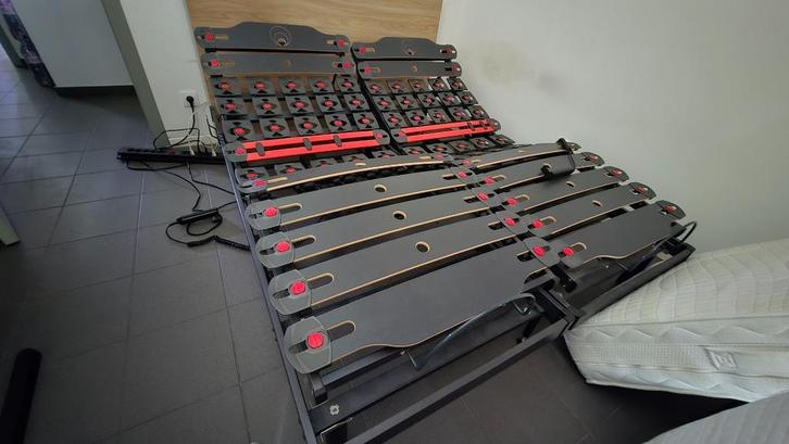 Orthopedisch elektrisch bed met 7 zones – ideaal voor rug, Huis en Inrichting, Slaapkamer | Matrassen en Bedbodems, Zo goed als nieuw
