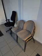 3 stoelen en 1 burostoel, Ophalen