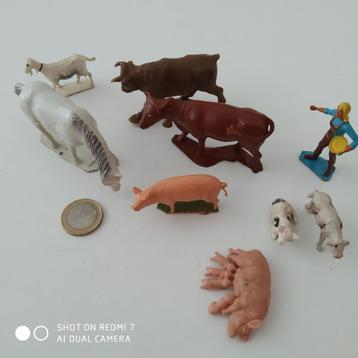 Set boerderijdierenfiguren x8 +1 karakter beschikbaar voor biedingen