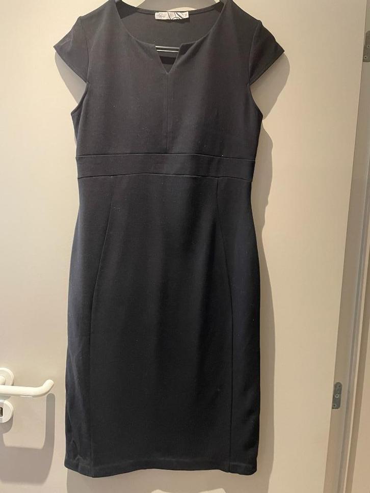 Zwart kleedje E5-mode M, Kleding | Dames, Jurken, Gedragen, Maat 38/40 (M), Zwart, Onder de knie, Ophalen of Verzenden
