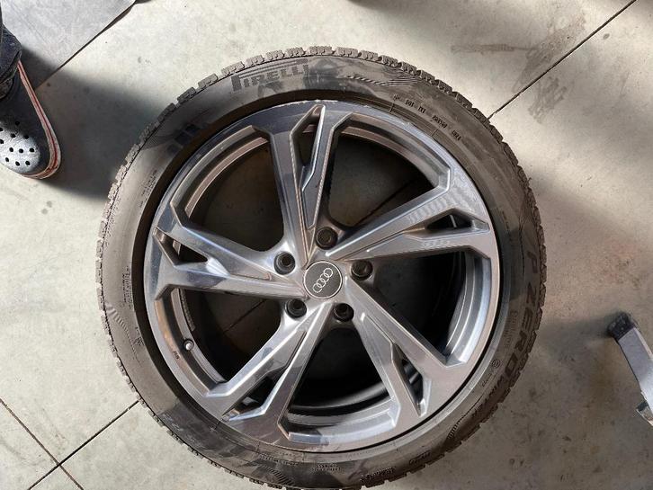 Audi gt winterbanden, Auto-onderdelen, Banden en Velgen, Band(en), Winterbanden, 20 inch, Personenwagen, Gebruikt, Ophalen