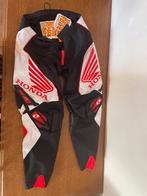 Honda Crossbroeken, Motoren, Ophalen