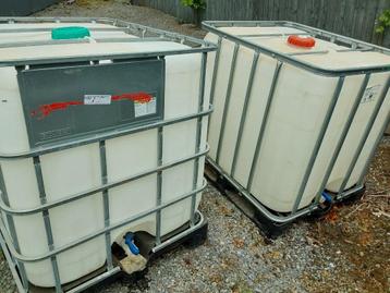 Watertank 1000 liter. Schoon beschikbaar voor biedingen