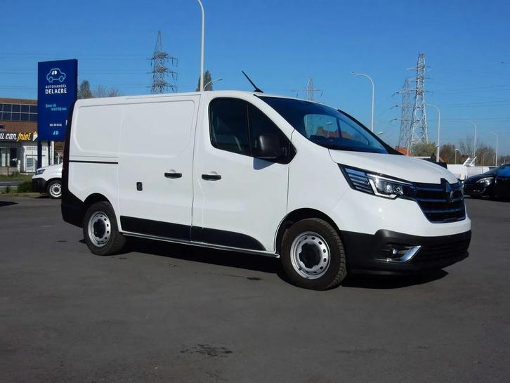 Renault Trafic 2.0dci New model (15500Netto+Btw/Tva), Auto's, Bestelwagens en Lichte vracht, Bedrijf, Te koop, ABS, Achteruitrijcamera