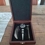 Nieuw wijnfles setje in houten box, Ophalen of Verzenden, Nieuw