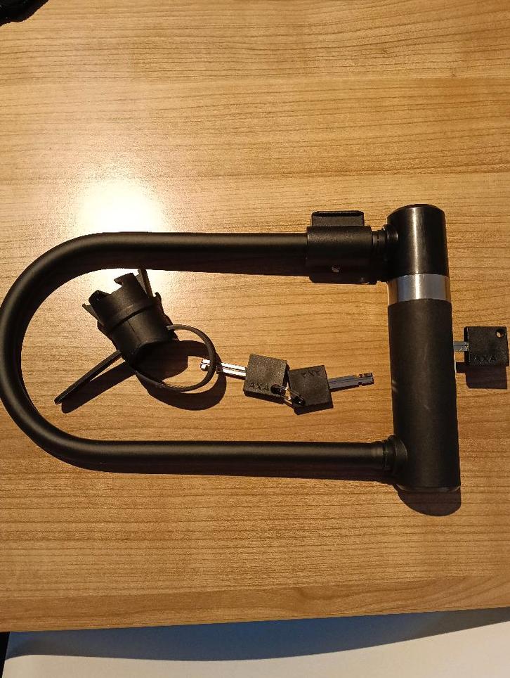 Beugelslot AXA (te 8430 Middelkerke), Vélos & Vélomoteurs, Accessoires vélo | Cadenas de vélo, Neuf, Cadenas en U, Enlèvement