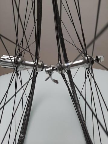 roues Campagnolo Chorus pour pneus  disponible aux enchères