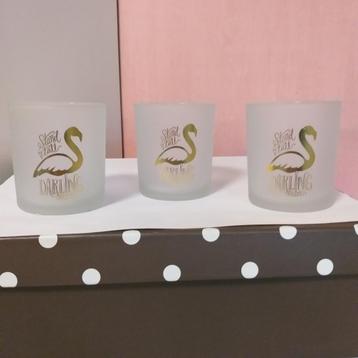 Drie DARLING kandelaars beschikbaar voor biedingen