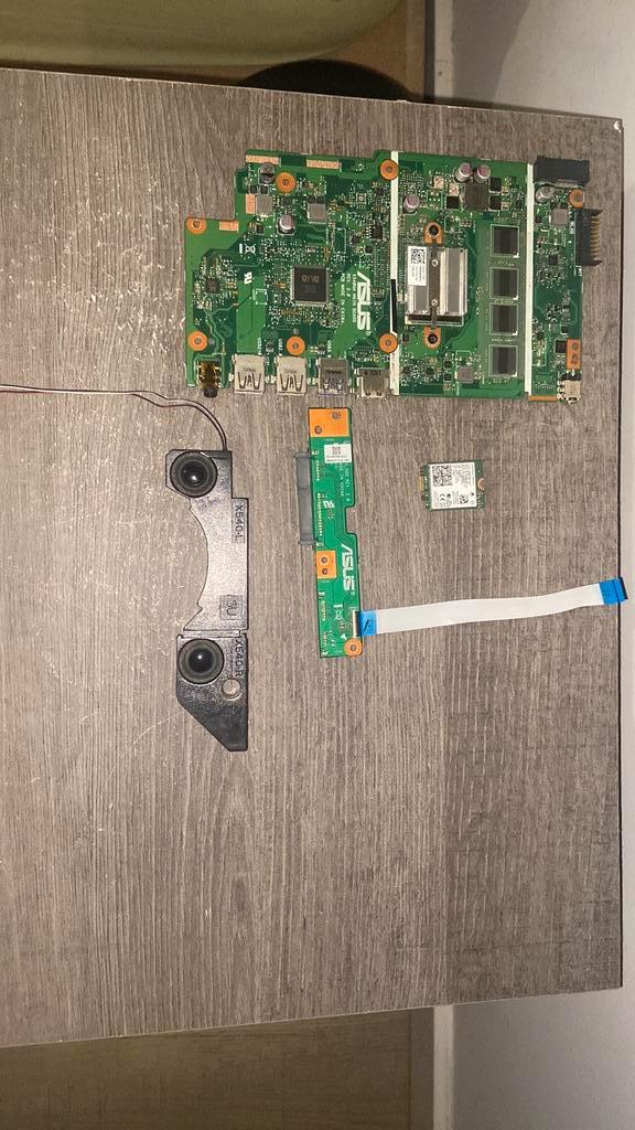 Asus laptop onderdelen, Computers en Software, Moederborden, Zo goed als nieuw, Ophalen