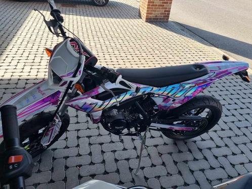 Beta rr50 customized nieuwstaat 650km, Fietsen en Brommers, Brommers | Overige merken, Zo goed als nieuw, Klasse B (45 km/u), Ophalen