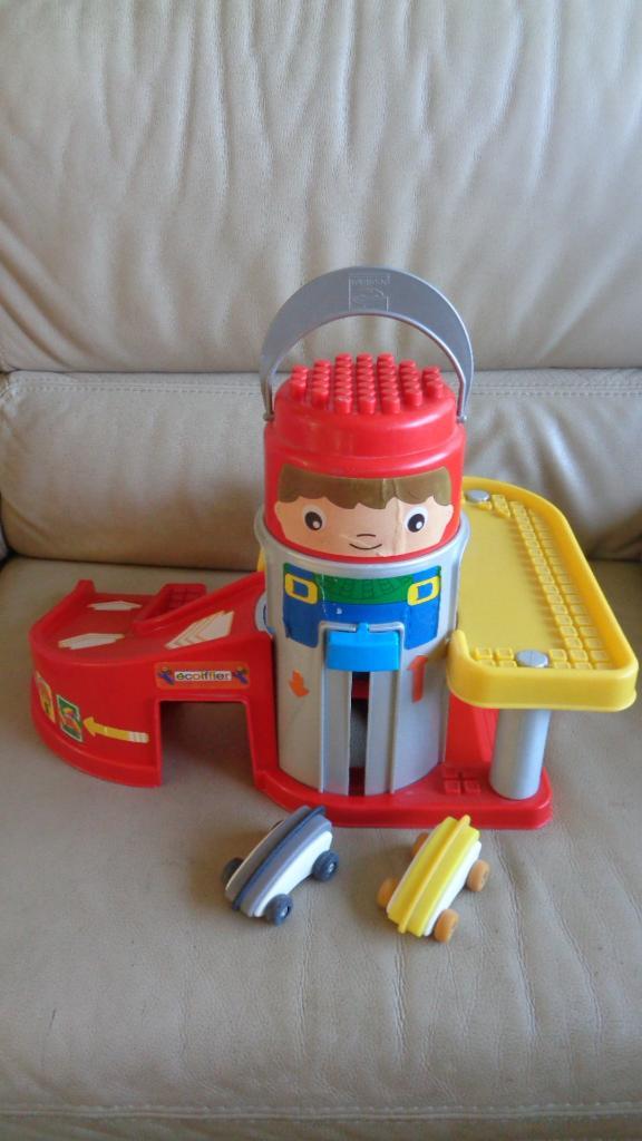 Garage met auto’s, Kinderen en Baby's, Speelgoed |Speelgoedvoertuigen, Zo goed als nieuw, Ophalen