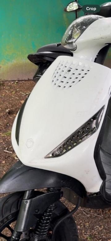 Piaggio zip kappenset+leds beschikbaar voor biedingen