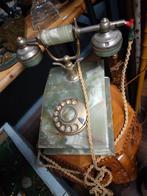 Antieke groene marmer telefoon, Enlèvement