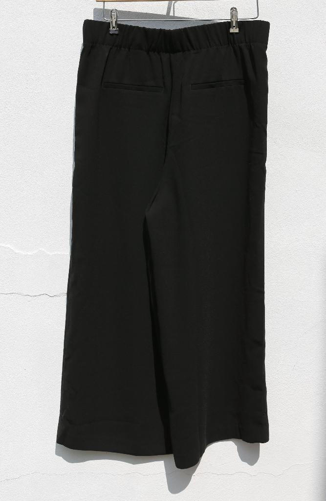 Pantalon noir H&M - taille M/L/XL - neuf avec étiquette, Vêtements | Femmes, Culottes & Pantalons, Neuf, Noir, Enlèvement ou Envoi