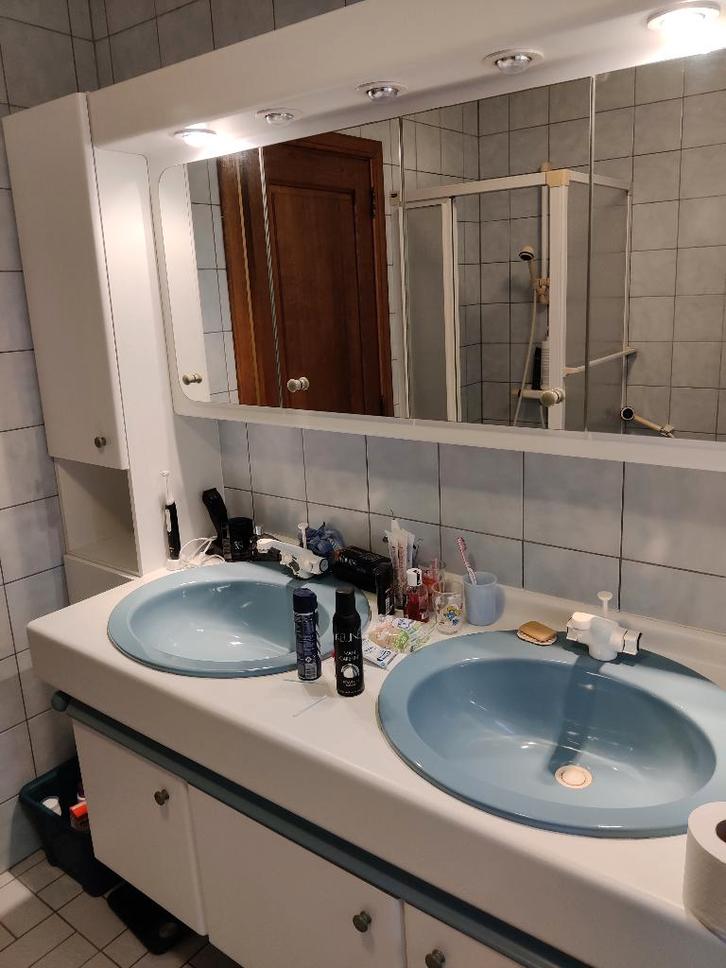 wastafel 2 wasbakken met twee kolommen SANUJURA, Huis en Inrichting, Badkamer | Badkamermeubels, Gebruikt, Wastafelkast, 150 tot 200 cm